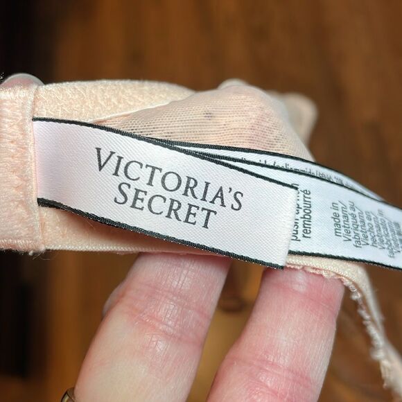Victoria’s Secret Push-up without padding Peach lace, 32C - Picture 6 of 8